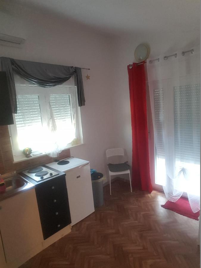Apartments Megi Biograd Na Moru Esterno foto