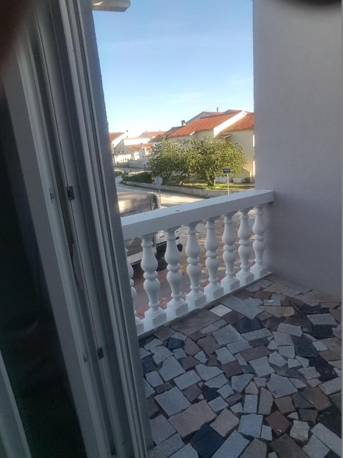 Apartments Megi Biograd Na Moru Esterno foto