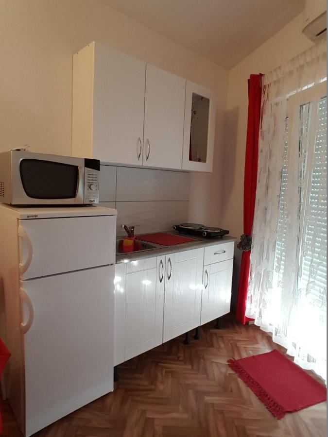 Apartments Megi Biograd Na Moru Esterno foto