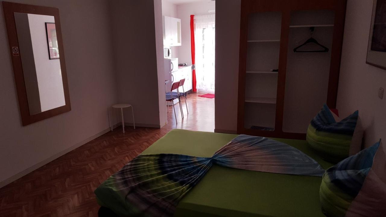 Apartments Megi Biograd Na Moru Esterno foto