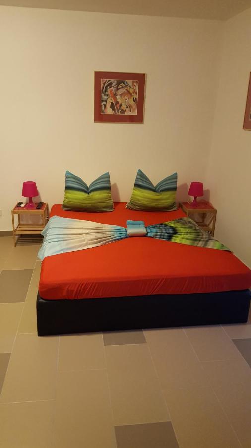Apartments Megi Biograd Na Moru Esterno foto
